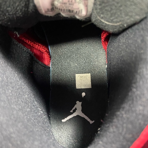 Jordan 12 cherry red size 10.5 with replacement box - Picture 9 of 11